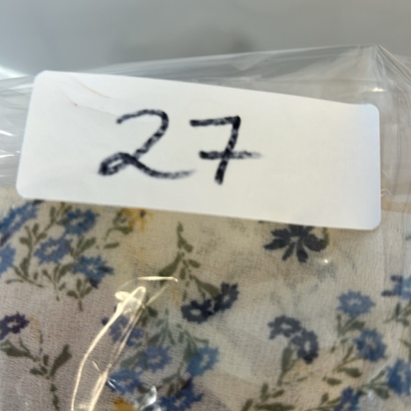 Max studio, women’s, ivory floral print top w/ spiral ruffle trim at sleeves / S - Picture 15 of 15